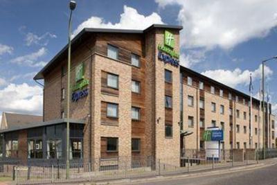фото отеля Holiday Inn Express Hemel Hempstead