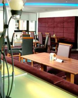 фото отеля Holiday Inn Express Hemel Hempstead
