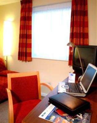 фото отеля Holiday Inn Express Hemel Hempstead