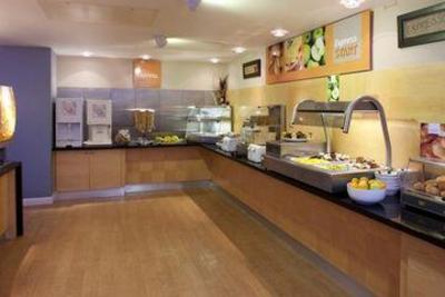 фото отеля Holiday Inn Express Hemel Hempstead