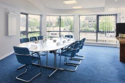 фото отеля Holiday Inn Express Hemel Hempstead