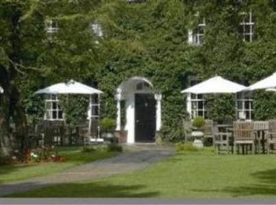 фото отеля Mercure Farnham Bush