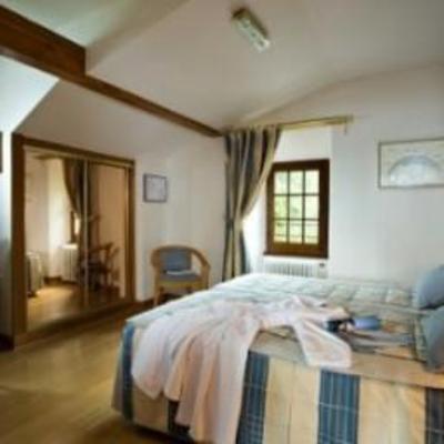 фото отеля Hotel Du Port Yvoire