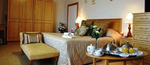 фото отеля The Waterside House Hotel