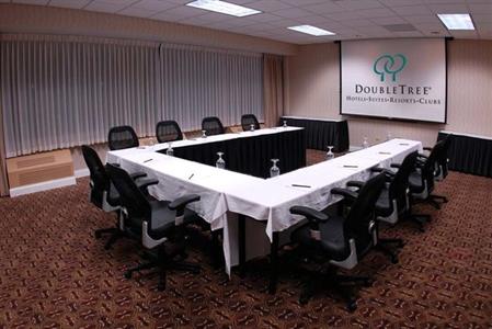 фото отеля DoubleTree by Hilton Hotel Chicago - Schaumburg