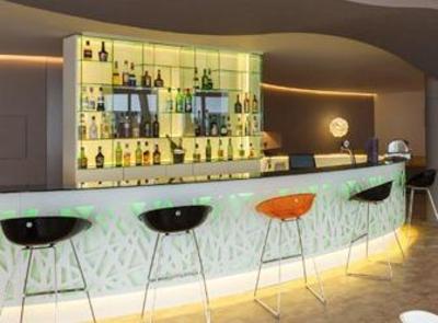 фото отеля Novotel Setubal