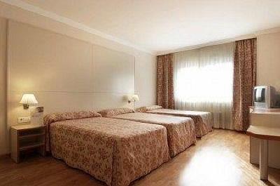 фото отеля Hotel Urpi Sabadell