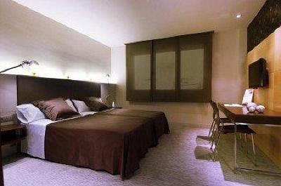 фото отеля Hotel Urpi Sabadell