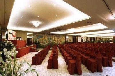 фото отеля Hotel Urpi Sabadell