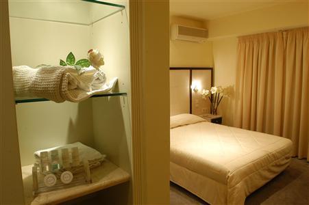 фото отеля Piraeus Dream City Hotel