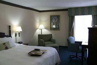 фото отеля Hampton Inn Tampa / Rocky Point - Airport
