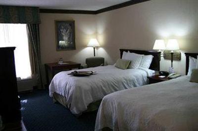 фото отеля Hampton Inn Tampa / Rocky Point - Airport