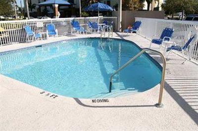фото отеля Hampton Inn Tampa / Rocky Point - Airport