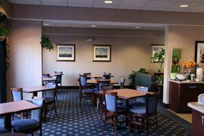 фото отеля Hampton Inn Tampa / Rocky Point - Airport