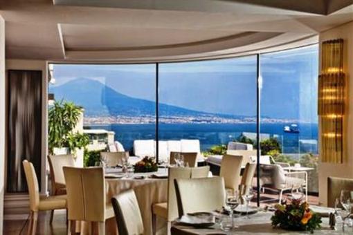 фото отеля Grand Hotel Vesuvio Naples