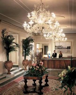 фото отеля Grand Hotel Vesuvio Naples