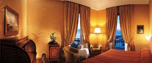 фото отеля Grand Hotel Vesuvio Naples