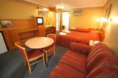 фото отеля BEST WESTERN All Settlers Motor Inn