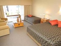 Picton Beachcomber Inn