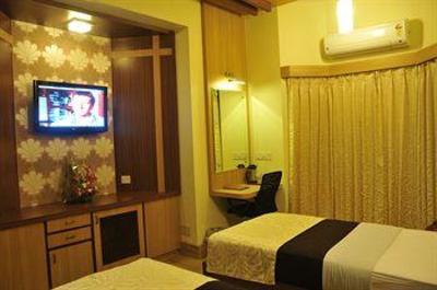 фото отеля Hotel Bangalore Gate