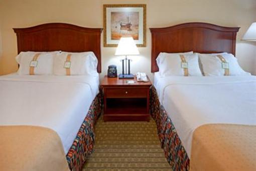 фото отеля Holiday Inn Resort Turf Lake George
