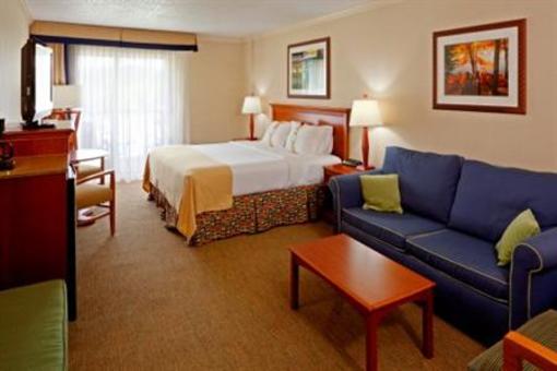 фото отеля Holiday Inn Resort Turf Lake George