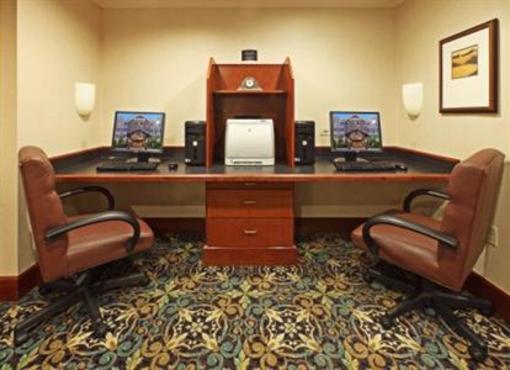 фото отеля Staybridge Suites Fayetteville