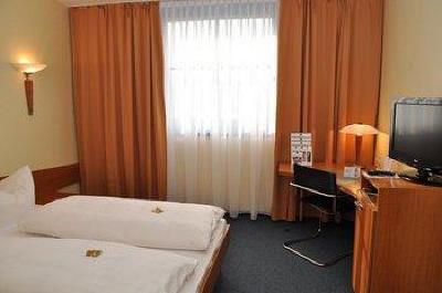 фото отеля BEST WESTERN Transmar-Travel Hotel