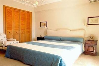 фото отеля Pleiades Luxurious Villas
