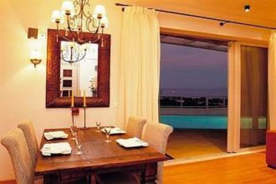 фото отеля Pleiades Luxurious Villas