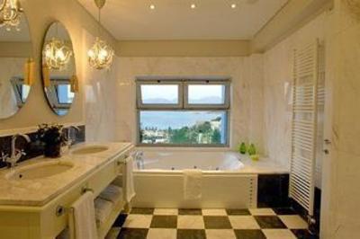 фото отеля Pleiades Luxurious Villas