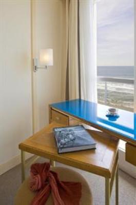 фото отеля BEST WESTERN Les Roches Noires