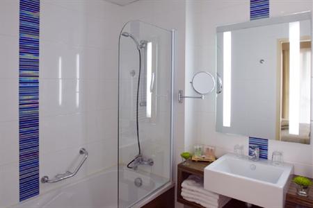 фото отеля BEST WESTERN Les Roches Noires