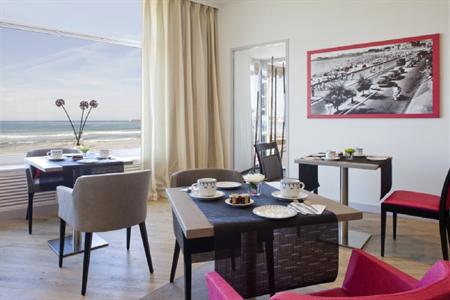 фото отеля BEST WESTERN Les Roches Noires