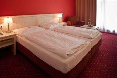 фото отеля Hotel Parks Velden am Wörthersee