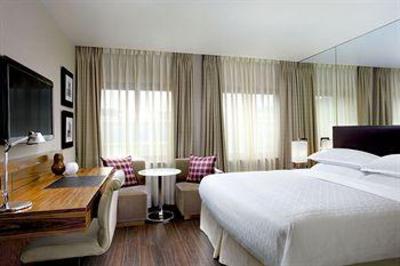 фото отеля Sheraton Grand Hotel & Spa