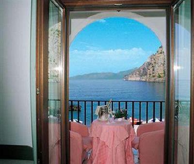 фото отеля Hotel Gabbiano Maratea