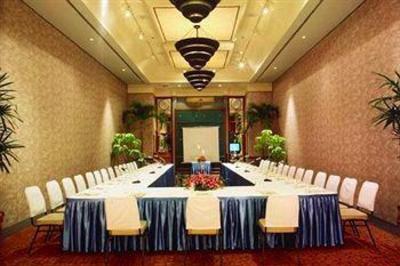 фото отеля The Royal Paradise Hotel and Spa Phuket