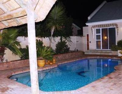 фото отеля Wader House Cape Town