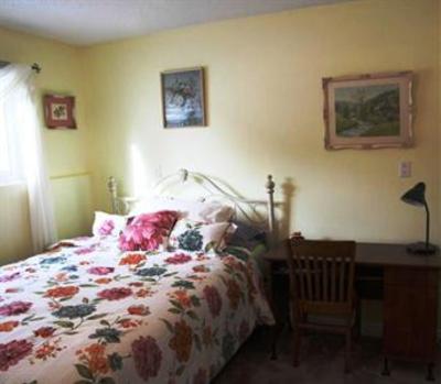 фото отеля Wee Sleep Inn B&B