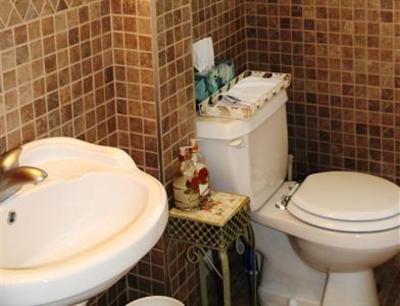 фото отеля Wee Sleep Inn B&B