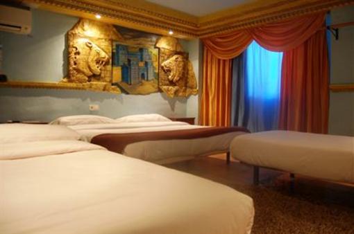 фото отеля Casual Hostal Valencia