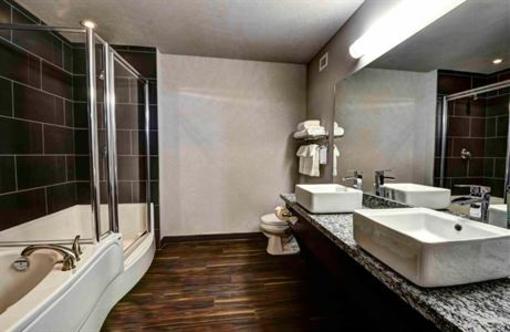 фото отеля Home Inn & Suites Yorkton