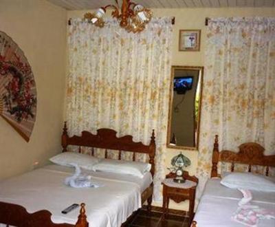 фото отеля Hostal Mercedes Mauri