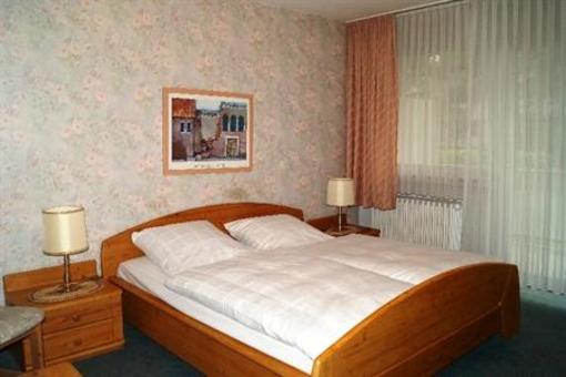 фото отеля Hotel Am Stadion Leverkusen