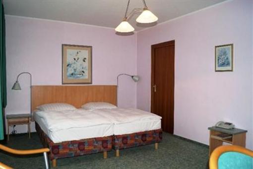 фото отеля Hotel Am Stadion Leverkusen