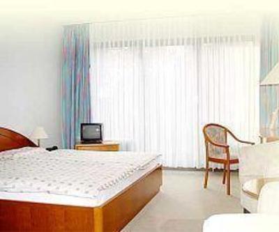 фото отеля Parkhotel am Heger Holz