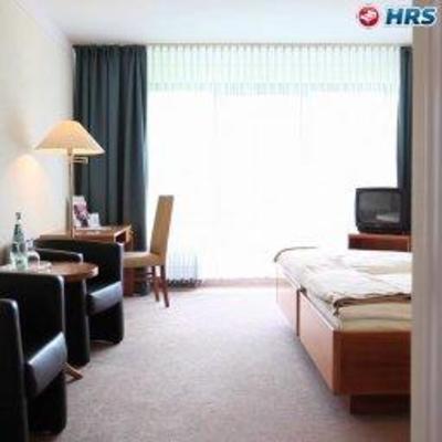 фото отеля Parkhotel am Heger Holz