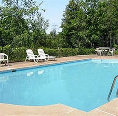 фото отеля Town and Country Inn Suites Spindale