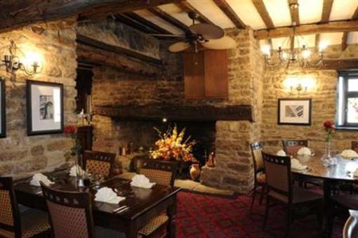фото отеля The Wishing Well Inn Bourne (England)